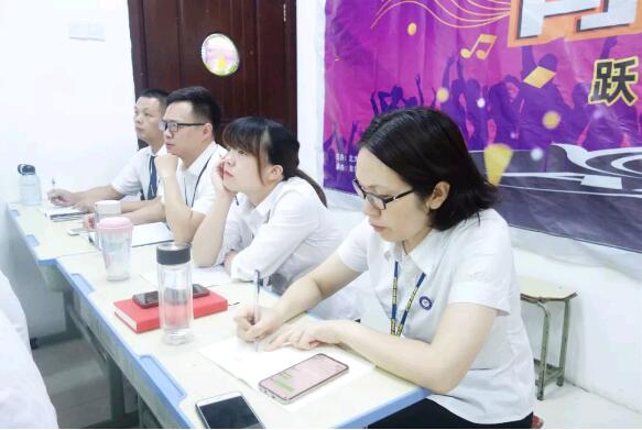 鄭州北大青鳥翔天信鴿A92班項目評審圓滿結(jié)束