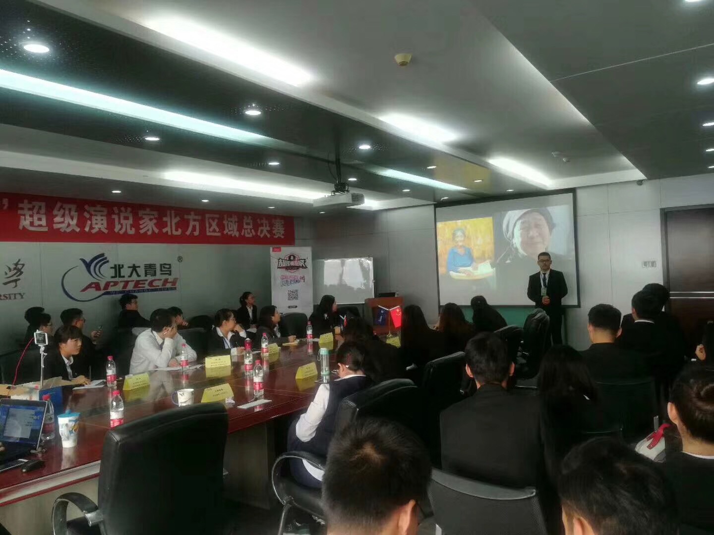 祝賀鄭州翔天信鴿“超級演說家”北方區(qū)域總決賽趙嚴博同學喜獲二等獎
